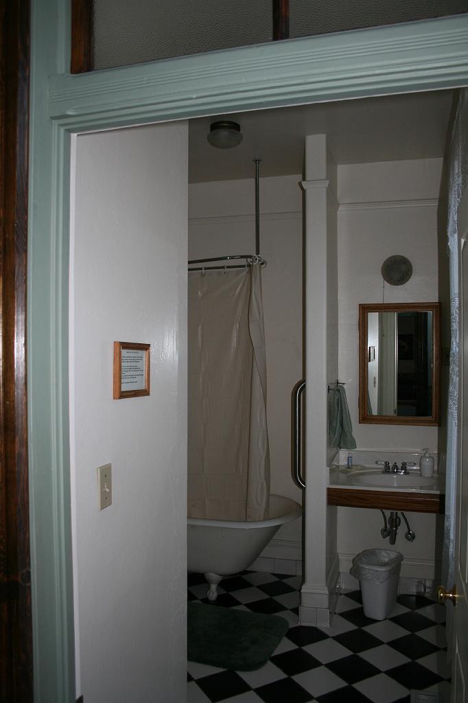 20081024 Route 66 077.jpg - Williams - Big Bertha